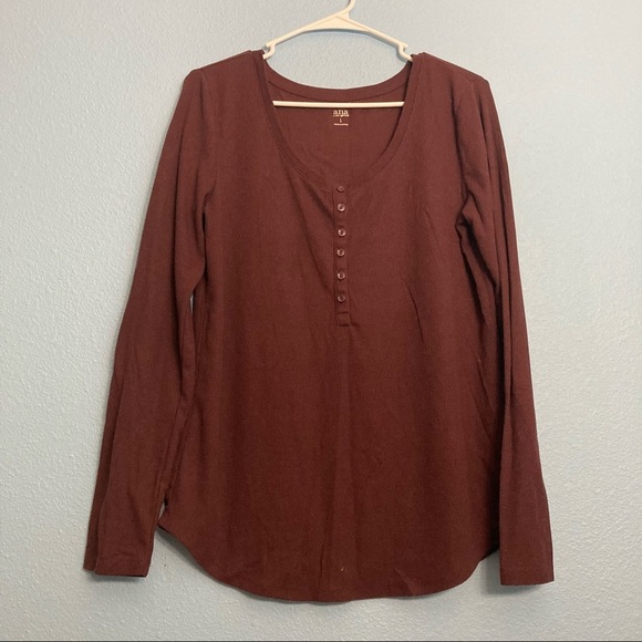 a.n.a Tops - A.N.A. LongSleeve Top - Maroon - Size Large